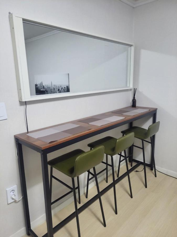 Newly Renovated 2 Bedroom Apartment #7 Seoul Exterior photo